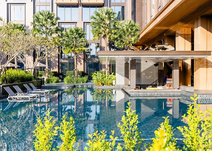 Отель Courtyard By Marriott Suvarnabhumi Airport 4*