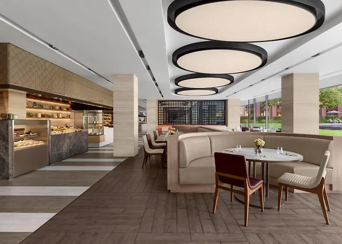 Отель Courtyard By Marriott Suvarnabhumi Airport 4*