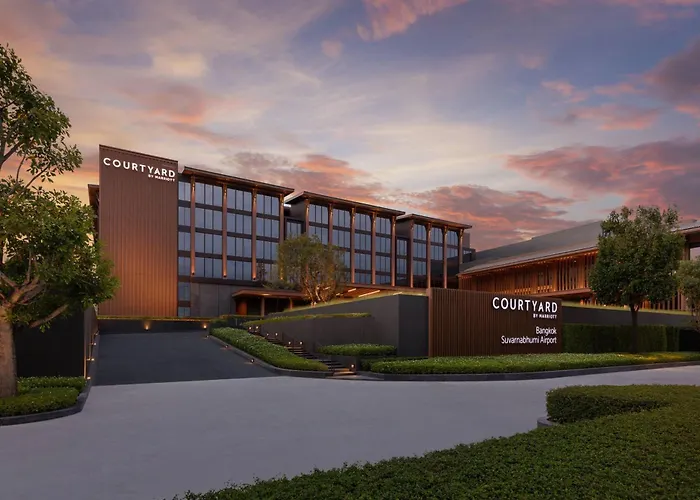 Отель Courtyard By Marriott Suvarnabhumi Airport