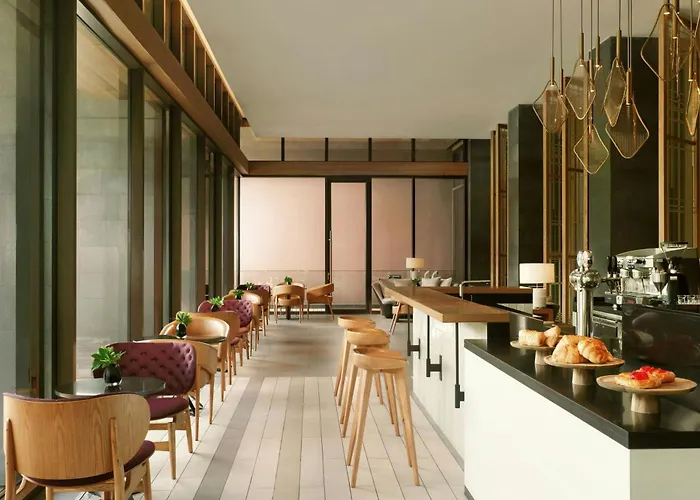 Courtyard By Marriott Suvarnabhumi Airport מלון