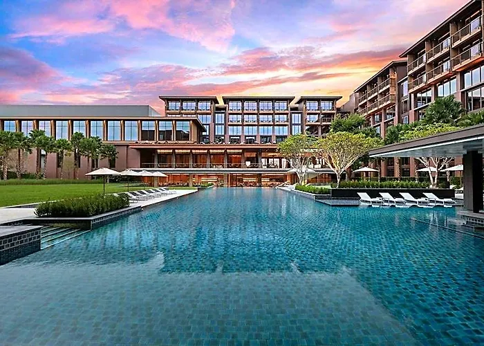 Отель Courtyard By Marriott Suvarnabhumi Airport 4*